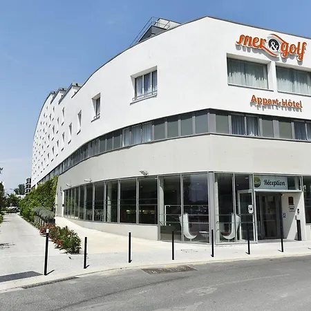 Otel And Golf Bassins A Flot 3*