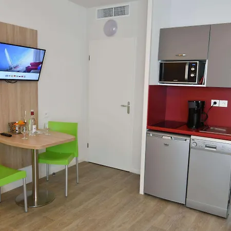 Otel And Golf Bassins A Flot 3*